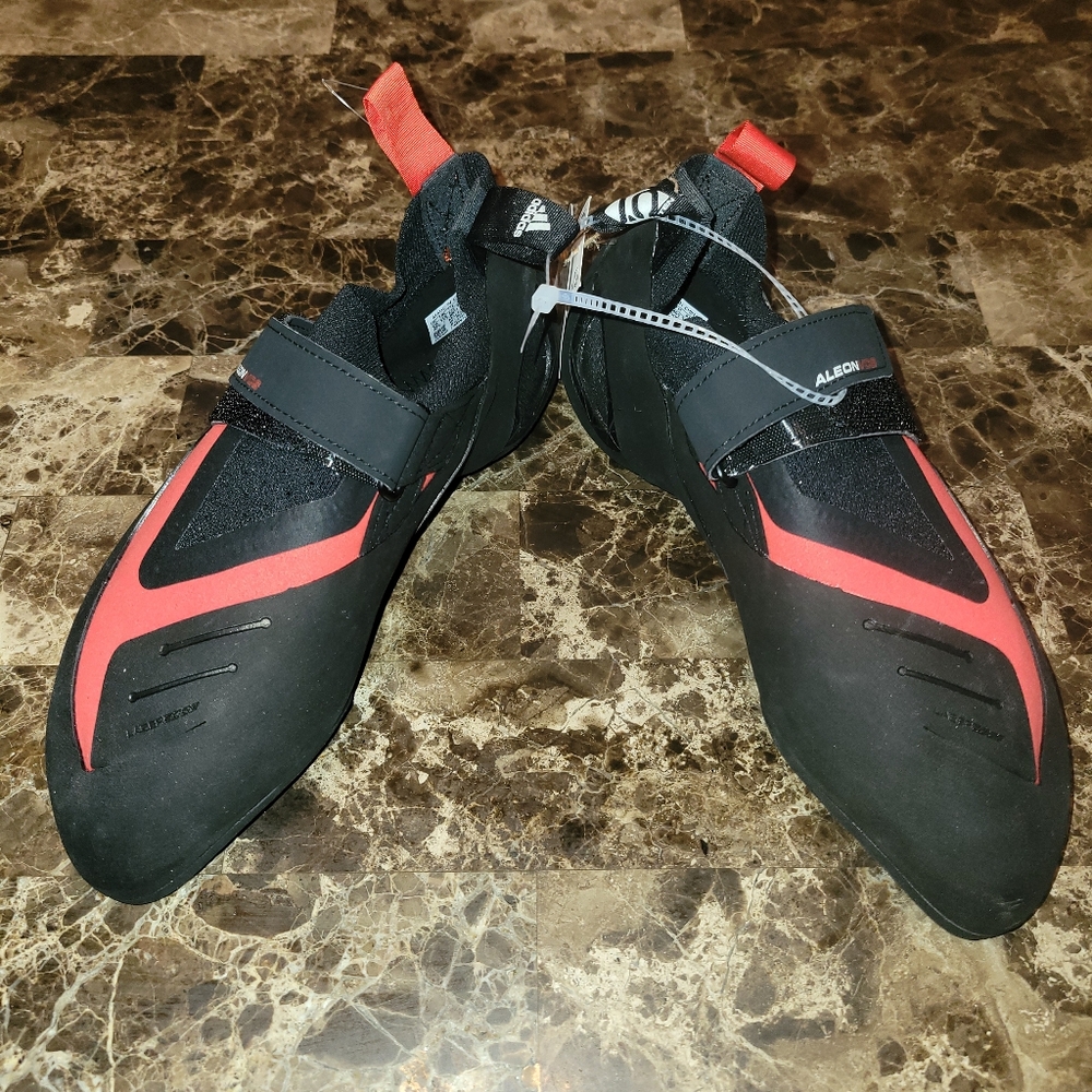 ALEON Red and Black Climbing Shoes - Picture 2 of 6